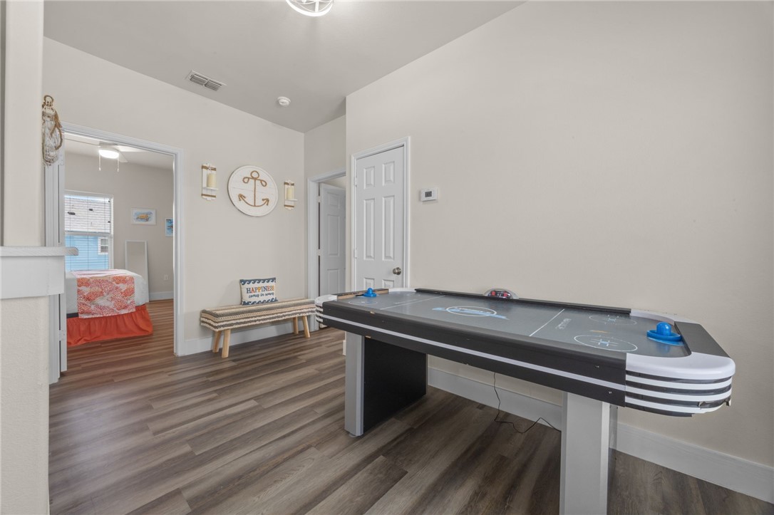 162 La Concha Blvd 38