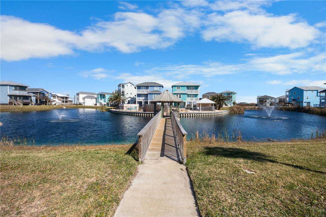 162 La Concha Blvd 38