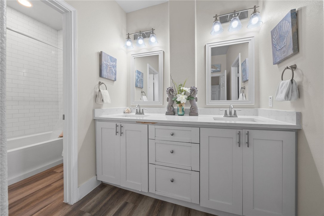 162 La Concha Blvd 38