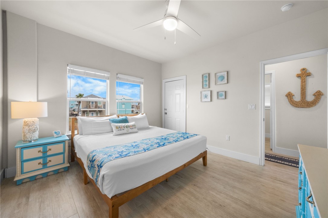 162 La Concha Blvd 38