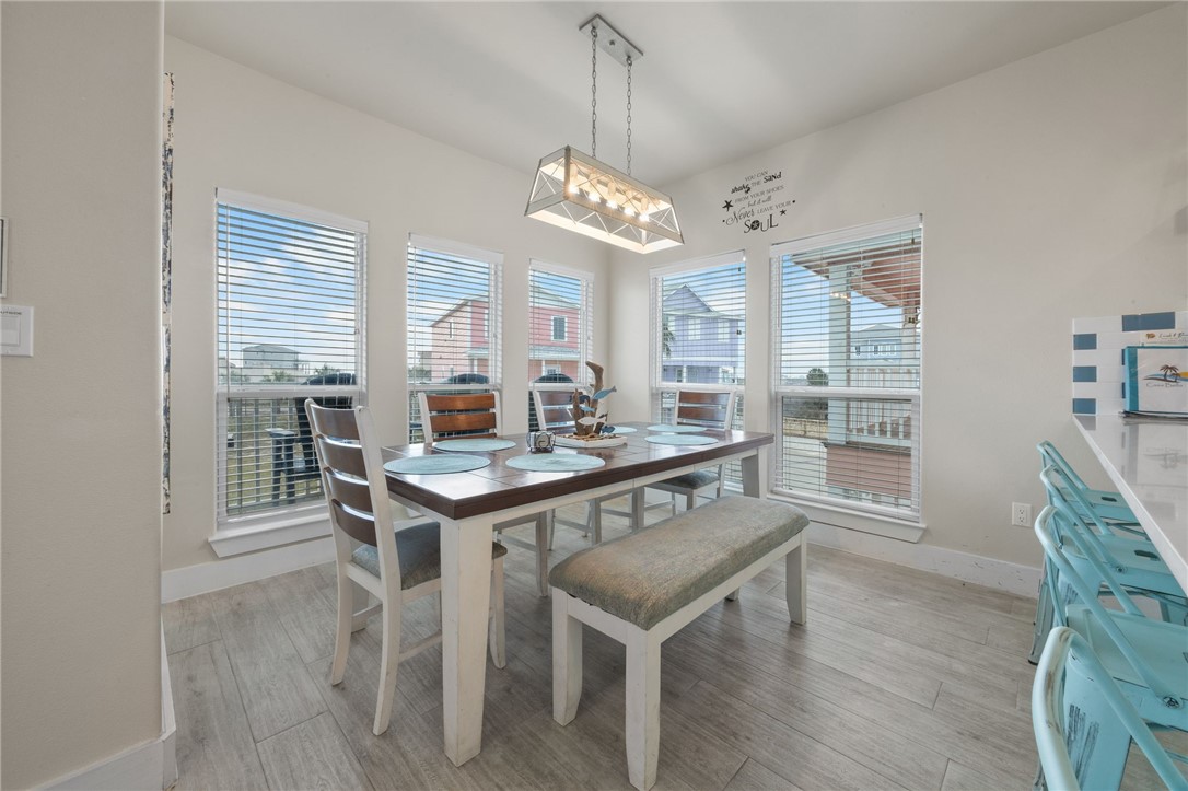 162 La Concha Blvd 38