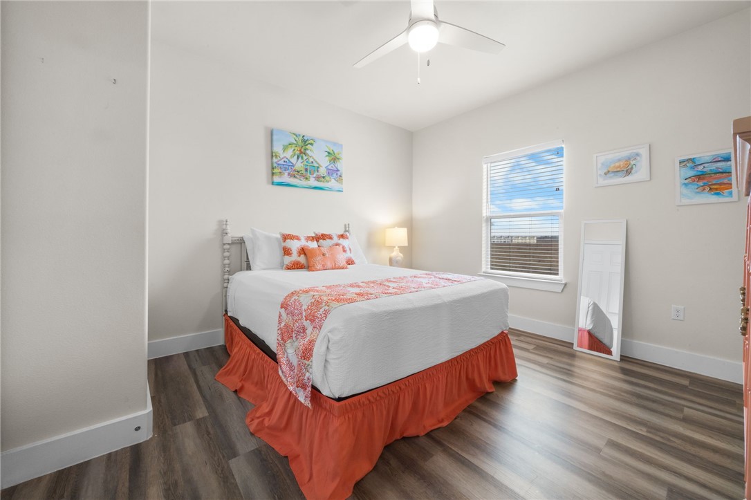 162 La Concha Blvd 38