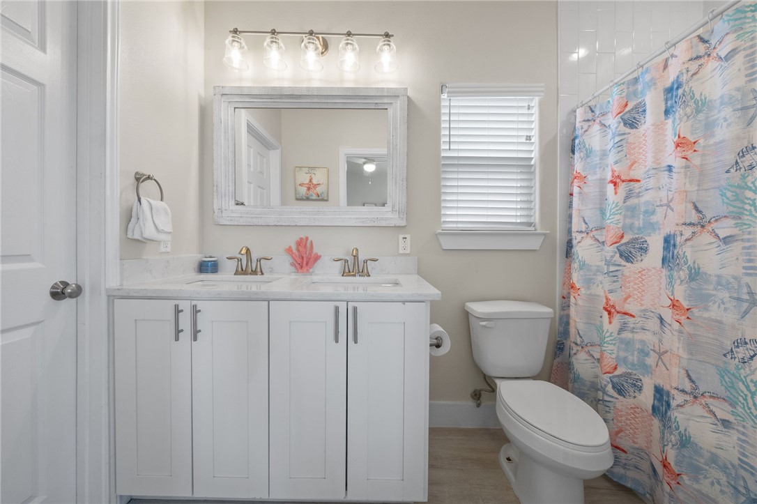 162 La Concha Blvd 38