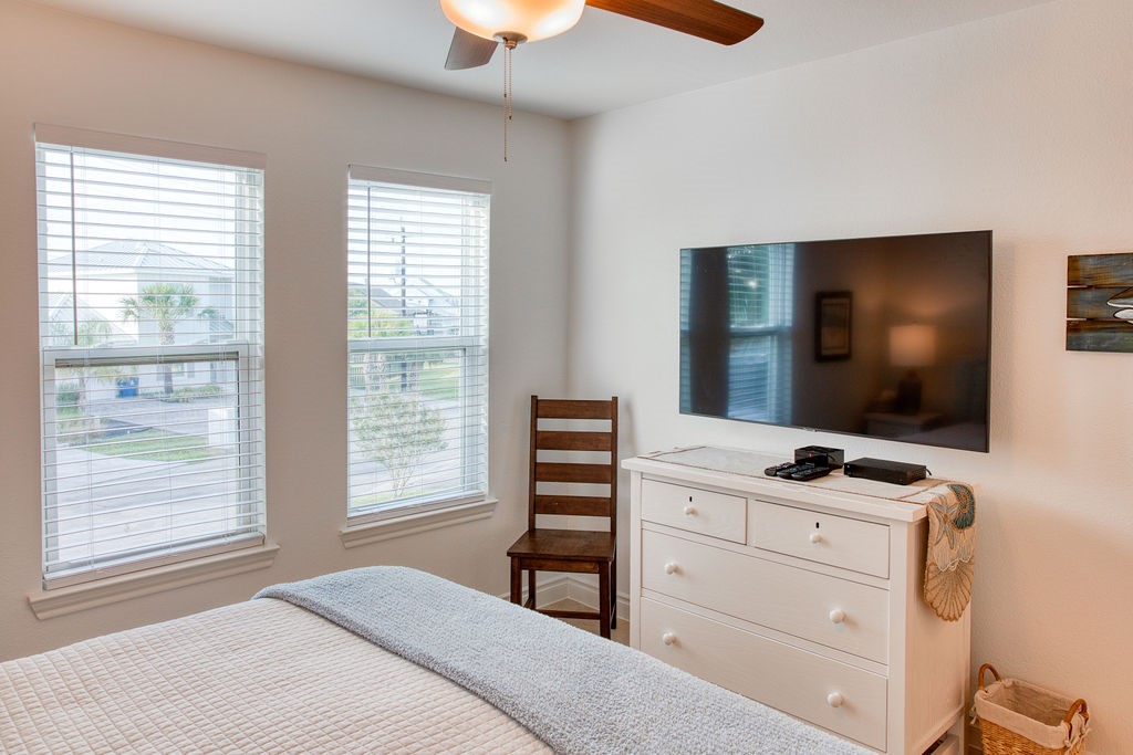 303 Nassau Dr