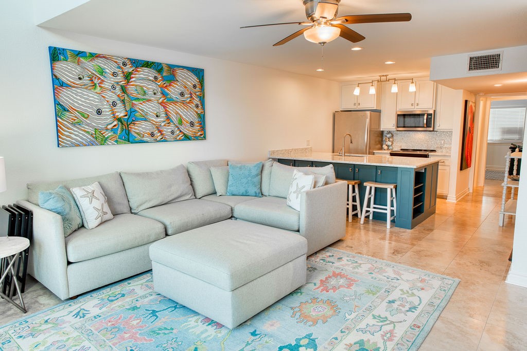 303 Nassau Dr