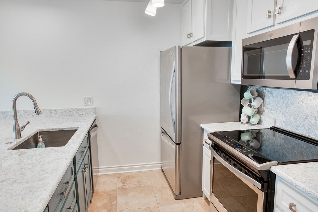 303 Nassau Dr