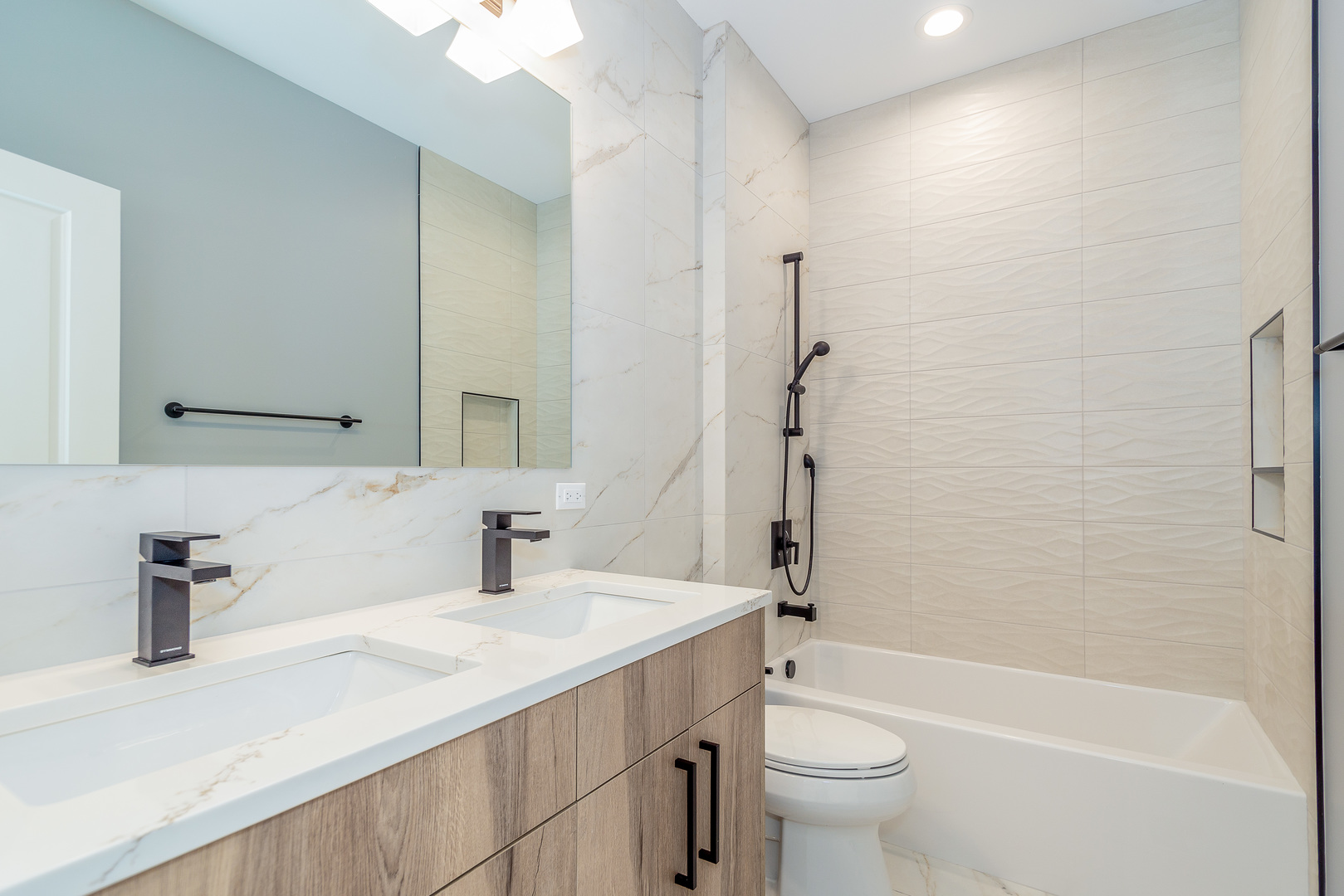 1340 N Central Park Avenue