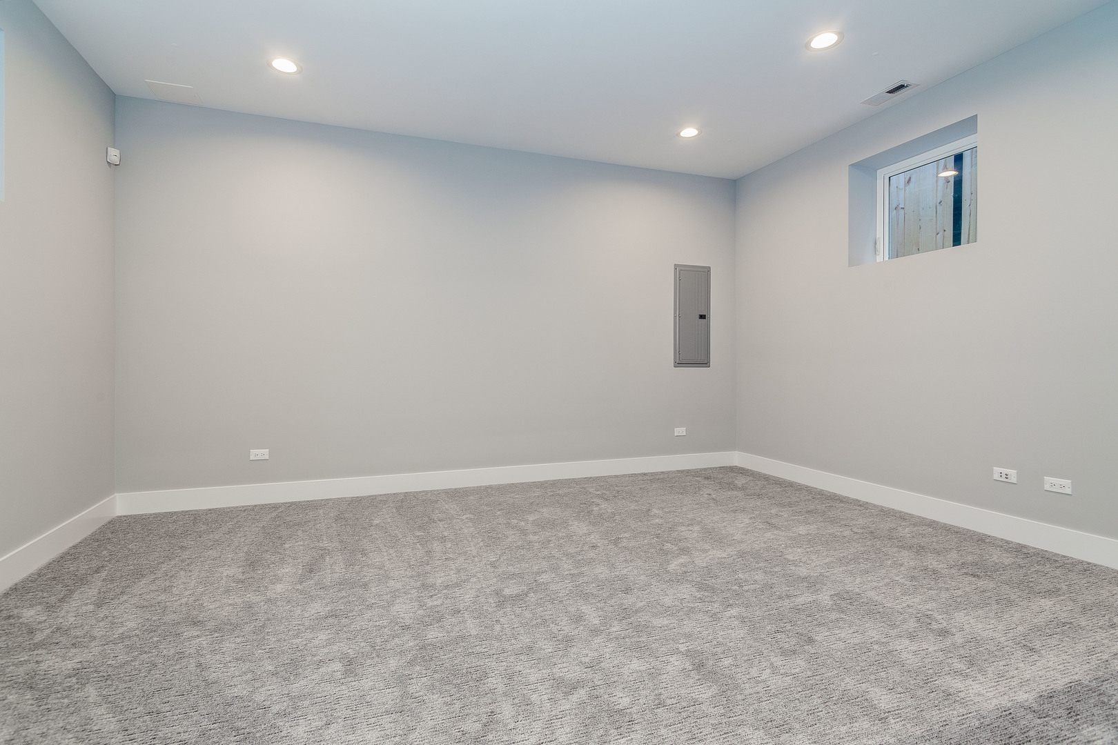 1340 N Central Park Avenue