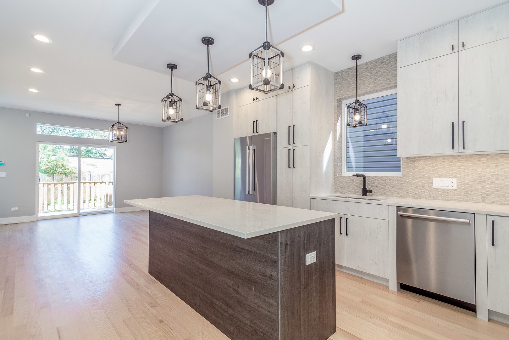 1340 N Central Park Avenue