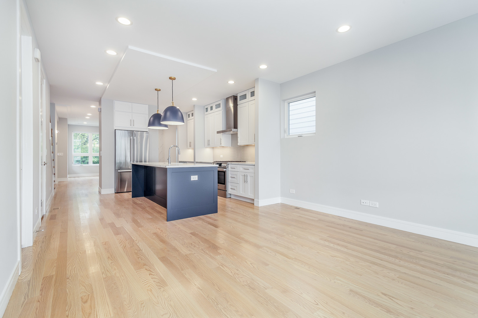 5354 W Argyle Street