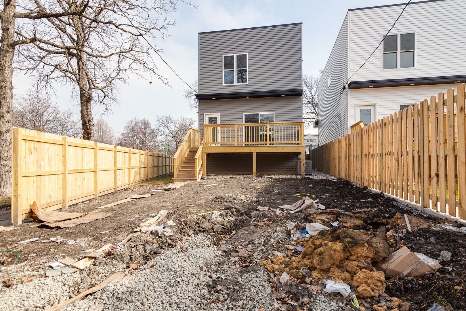 2164 N Mulligan Avenue