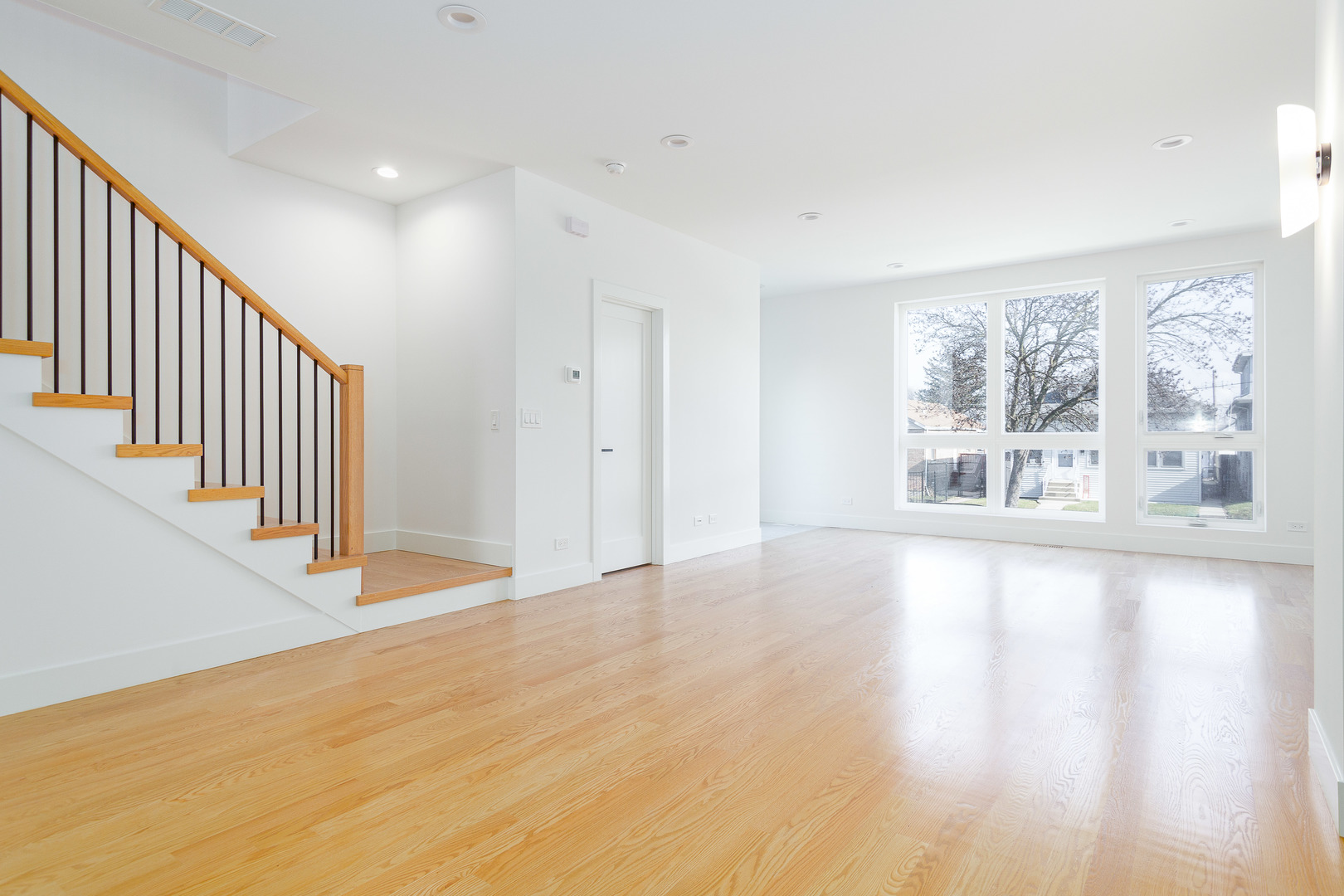 2164 N Mulligan Avenue