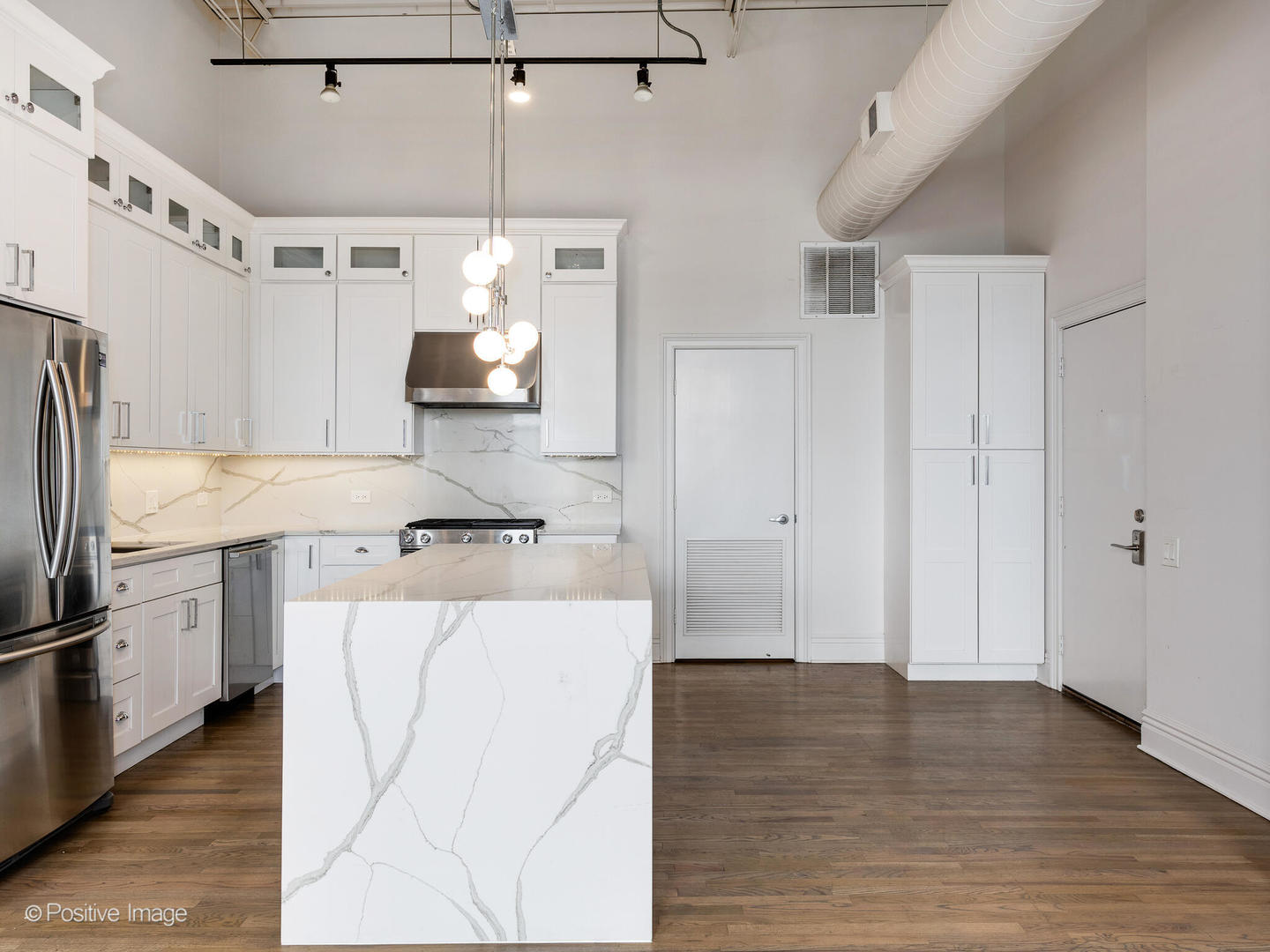 312 N MAY Street Unit: 6K