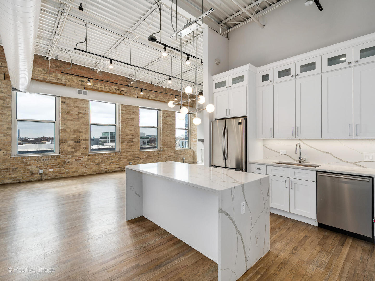 312 N MAY Street Unit: 6K