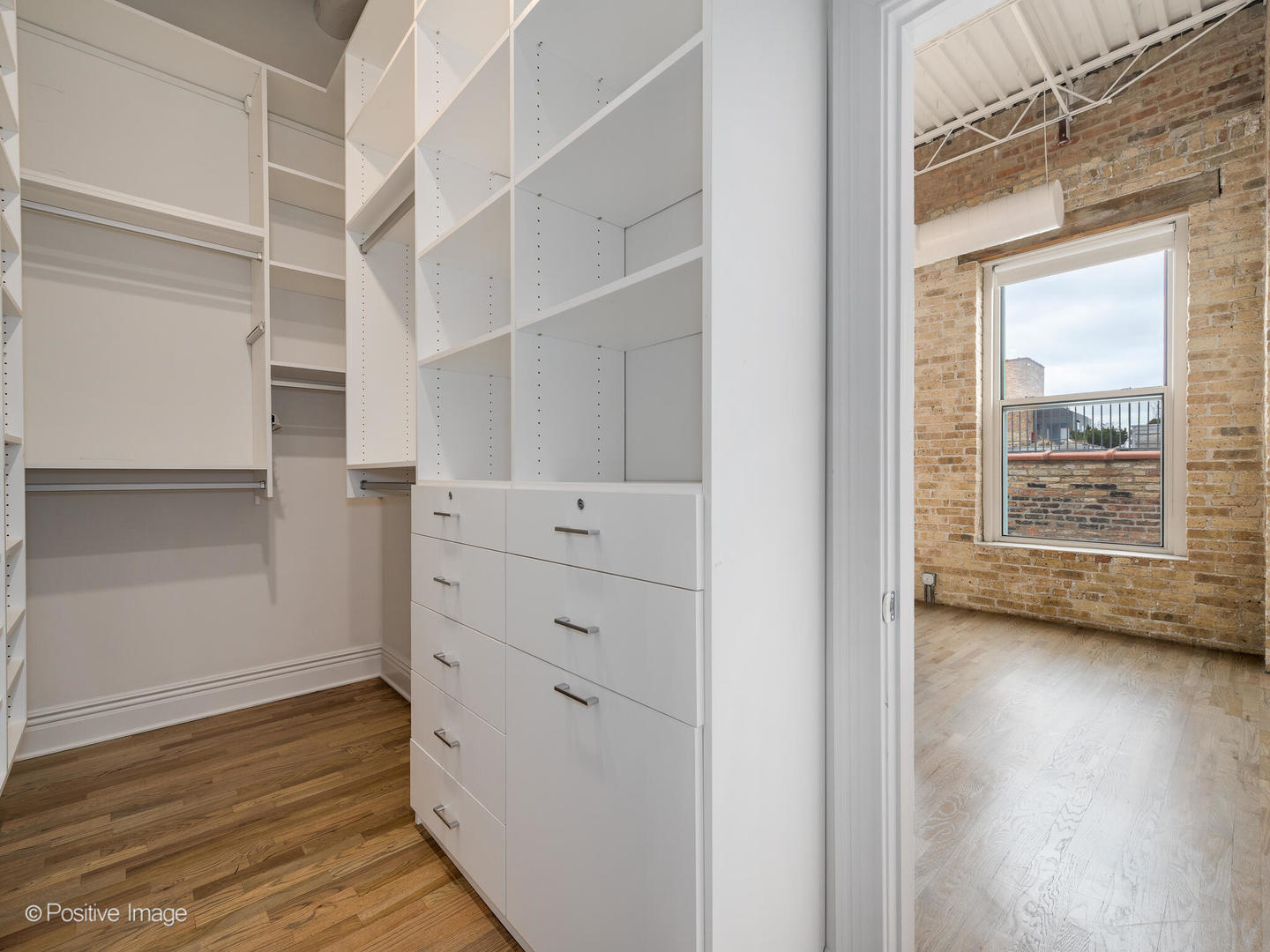 312 N MAY Street Unit: 6K