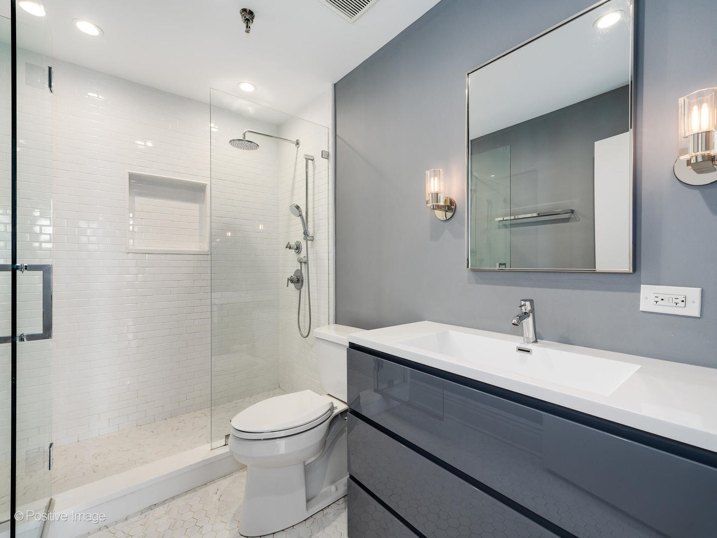 312 N MAY Street Unit: 6K