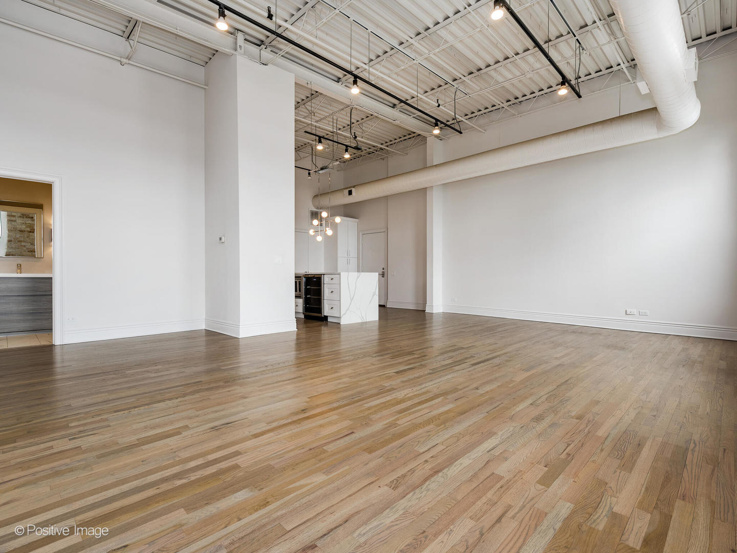 312 N MAY Street Unit: 6K