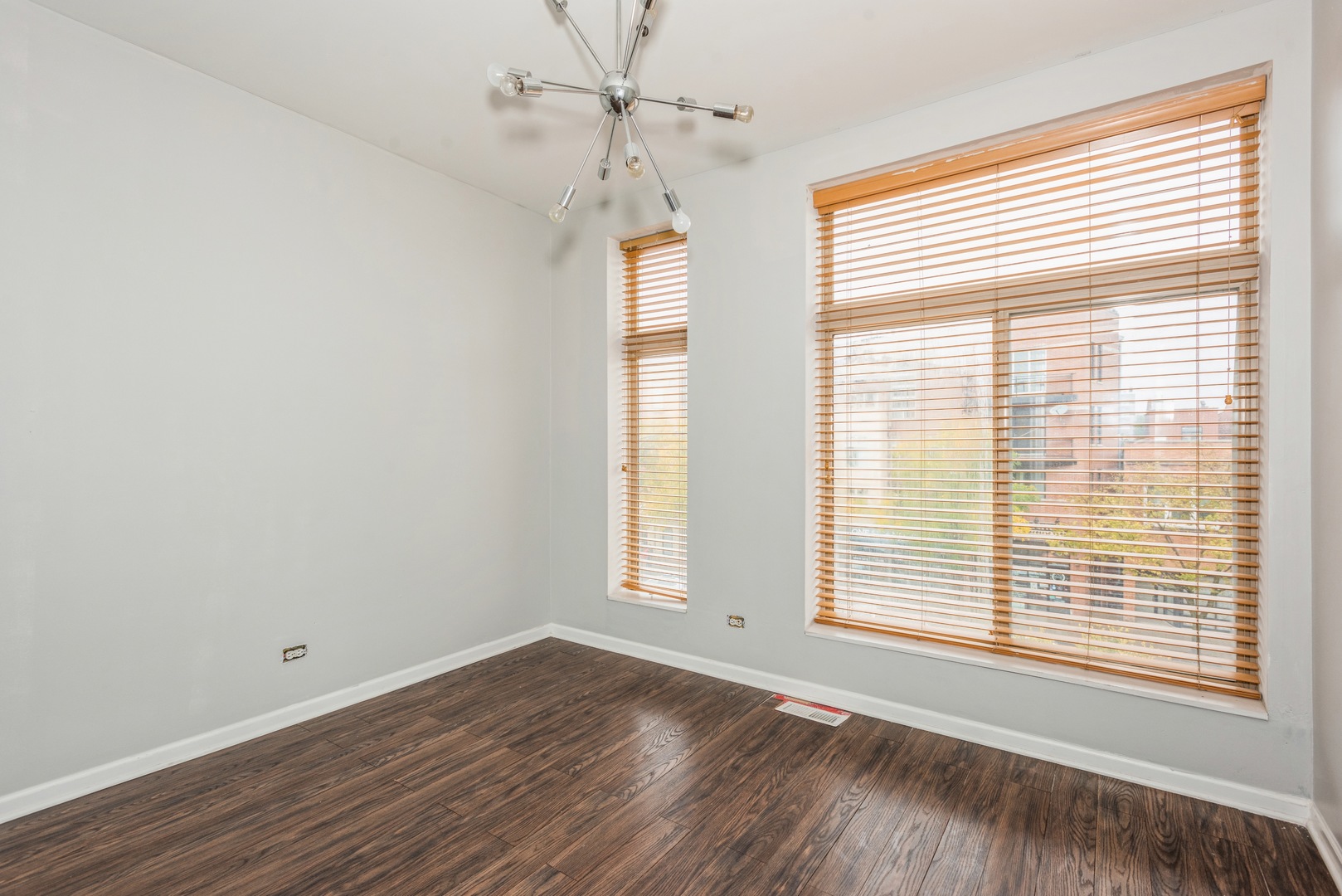 2121 W Division Street Unit: 4