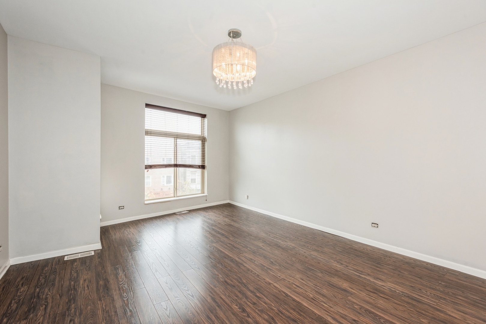2121 W Division Street Unit: 4