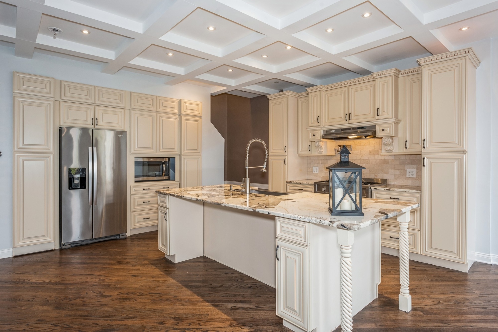 2121 W Division Street Unit: 4