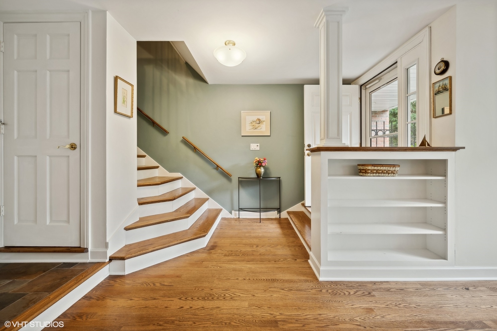 1149 W Vernon Park Place Unit: M