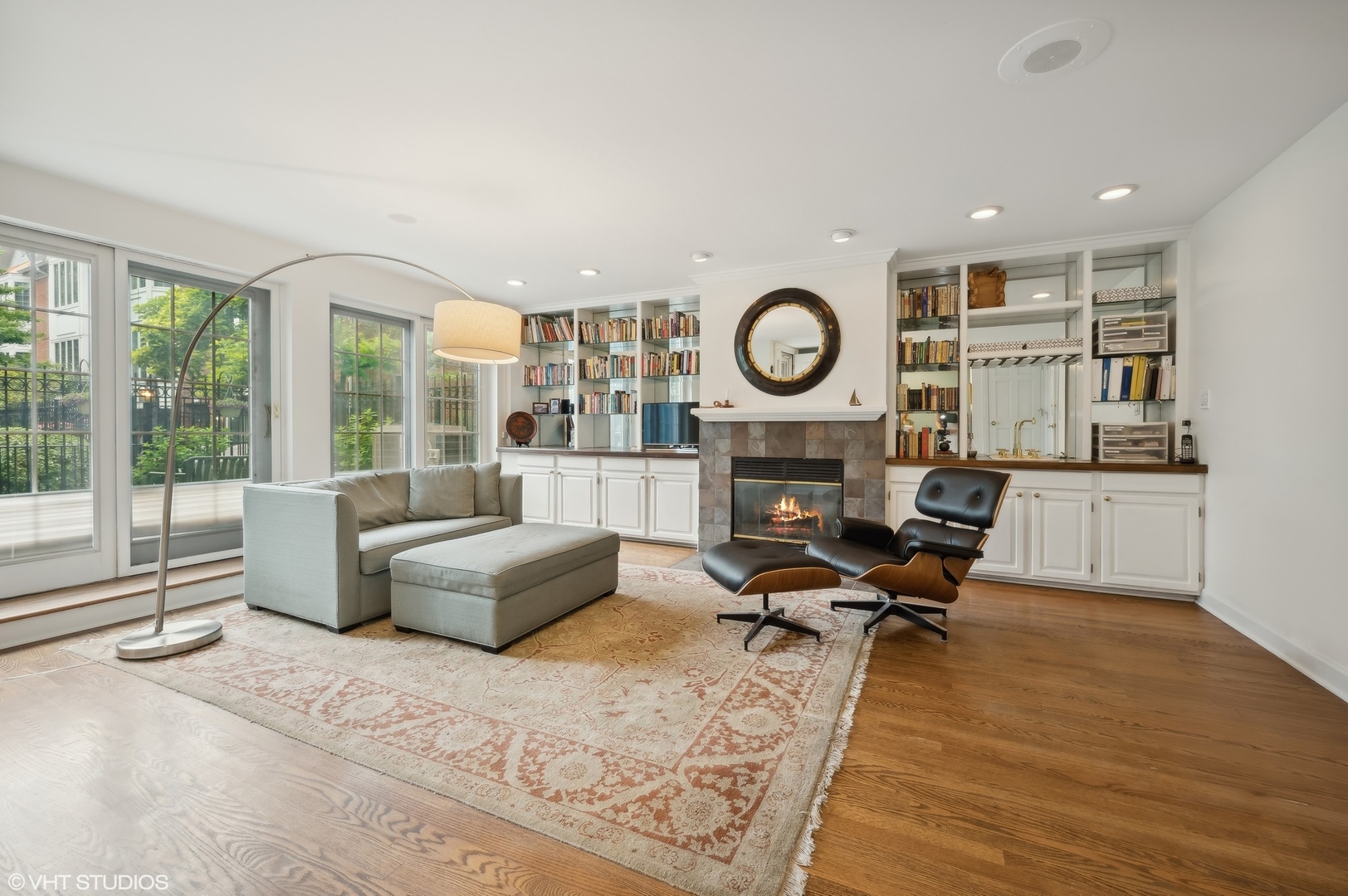 1149 W Vernon Park Place Unit: M