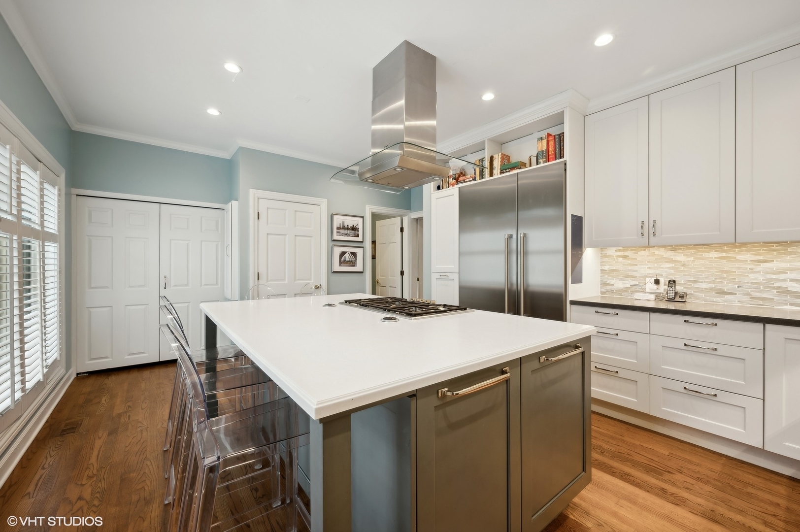 1149 W Vernon Park Place Unit: M