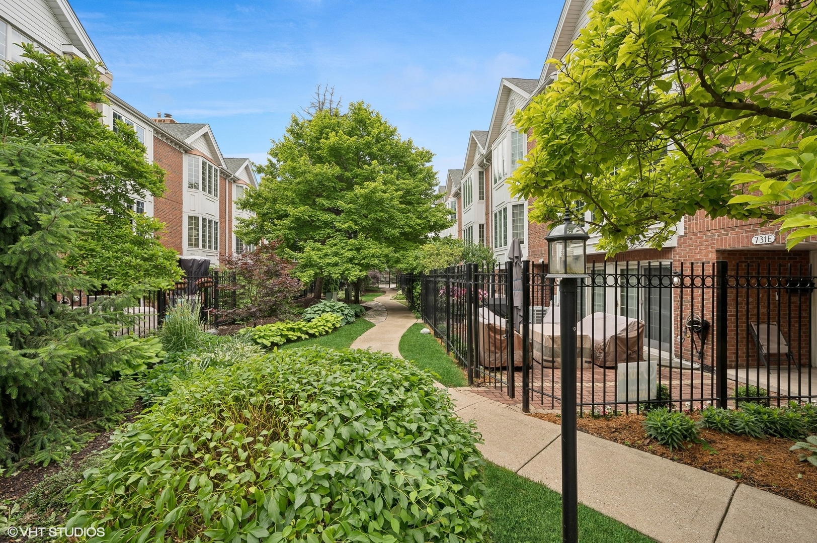1149 W Vernon Park Place Unit: M