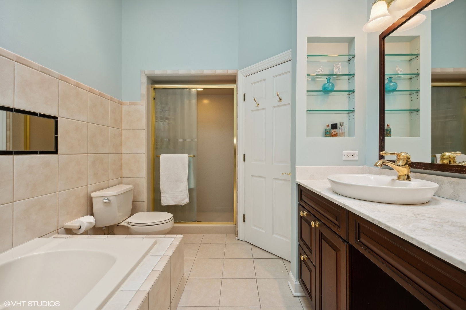 1149 W Vernon Park Place Unit: M