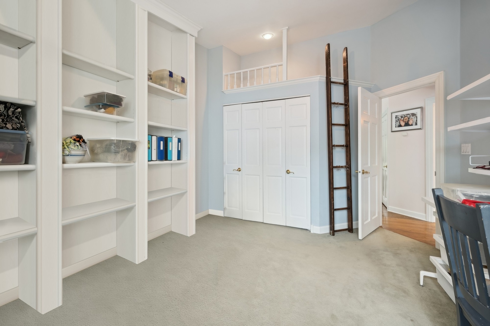 1149 W Vernon Park Place Unit: M