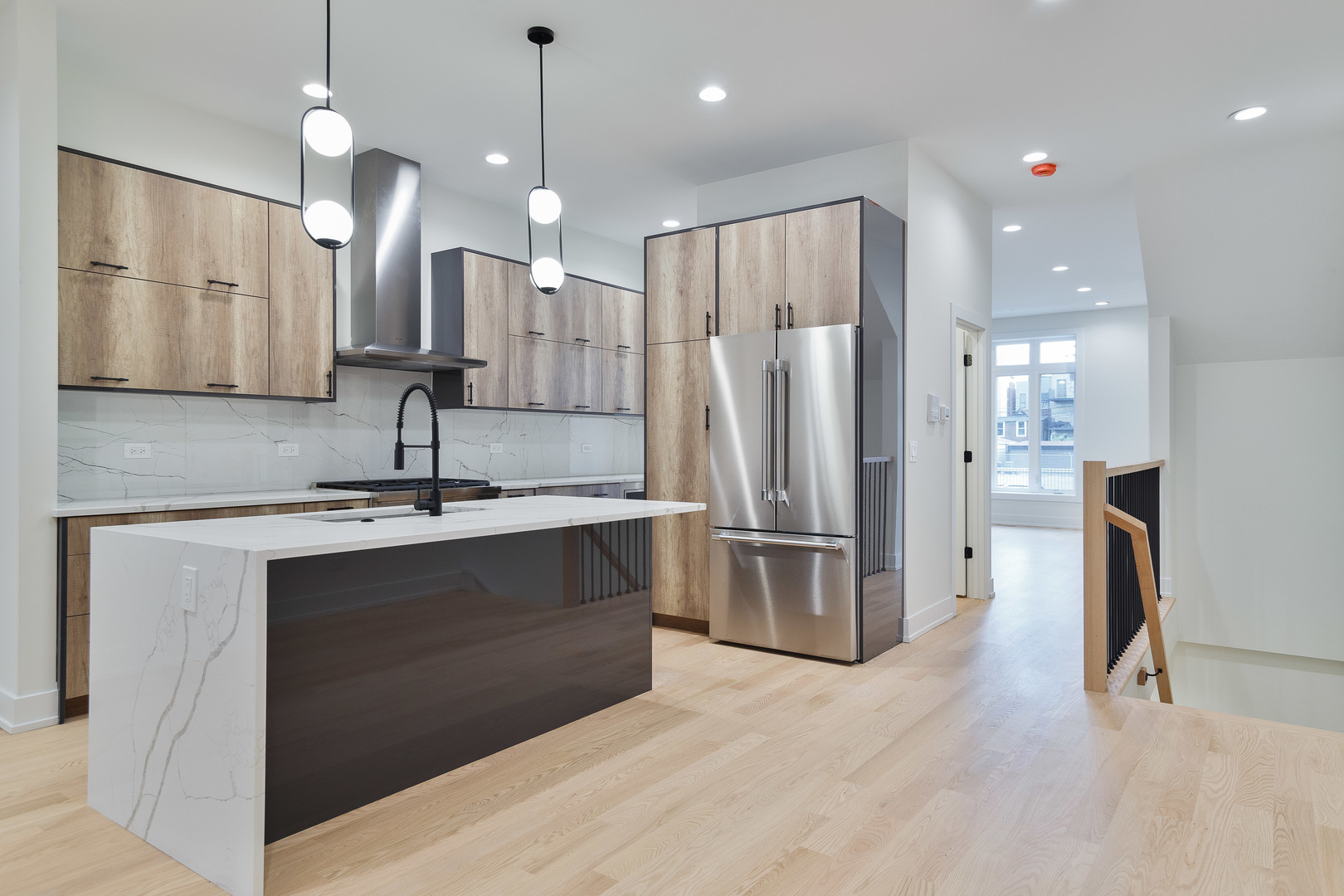 2417 W Walton Street Unit: 1