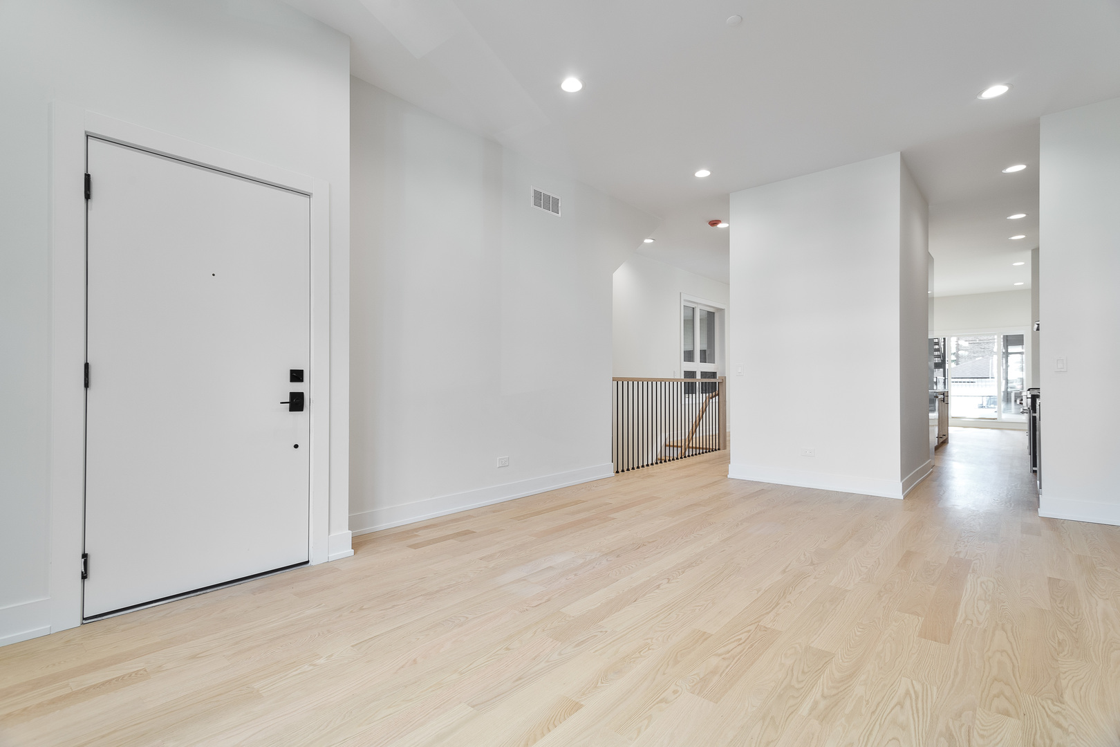 2417 W Walton Street Unit: 1