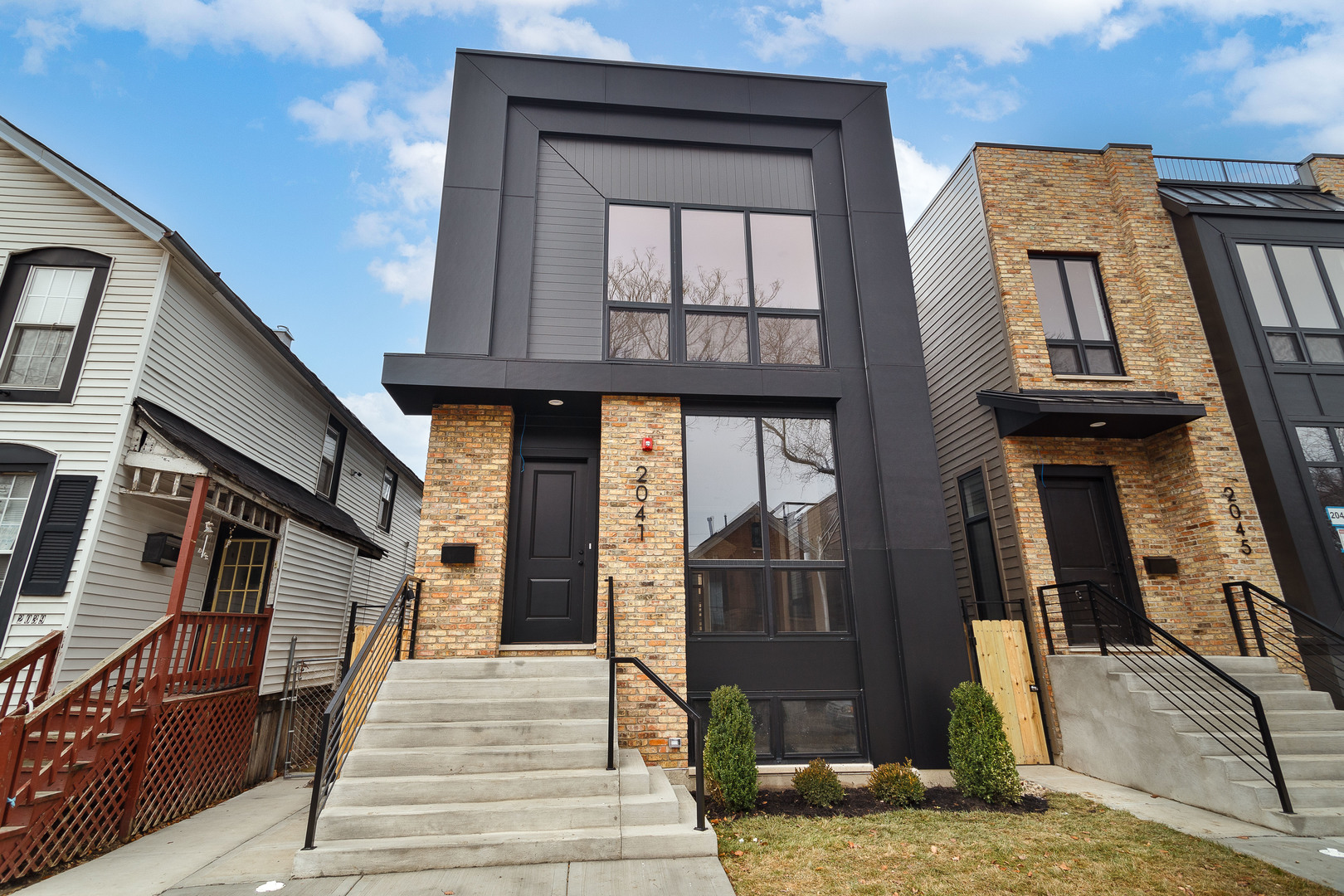 2041 W Race Avenue