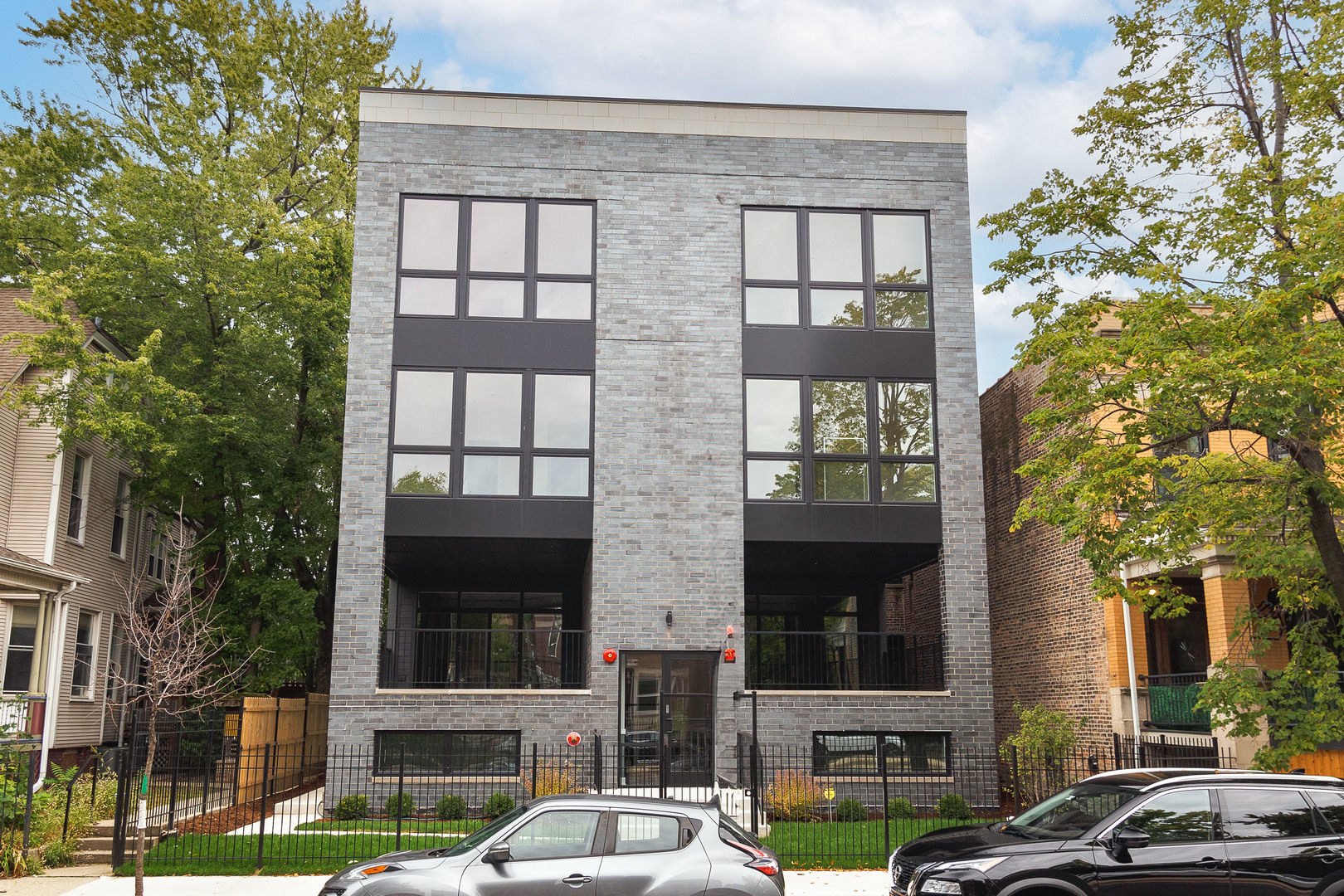 4119 N Ashland Avenue Unit: 3S