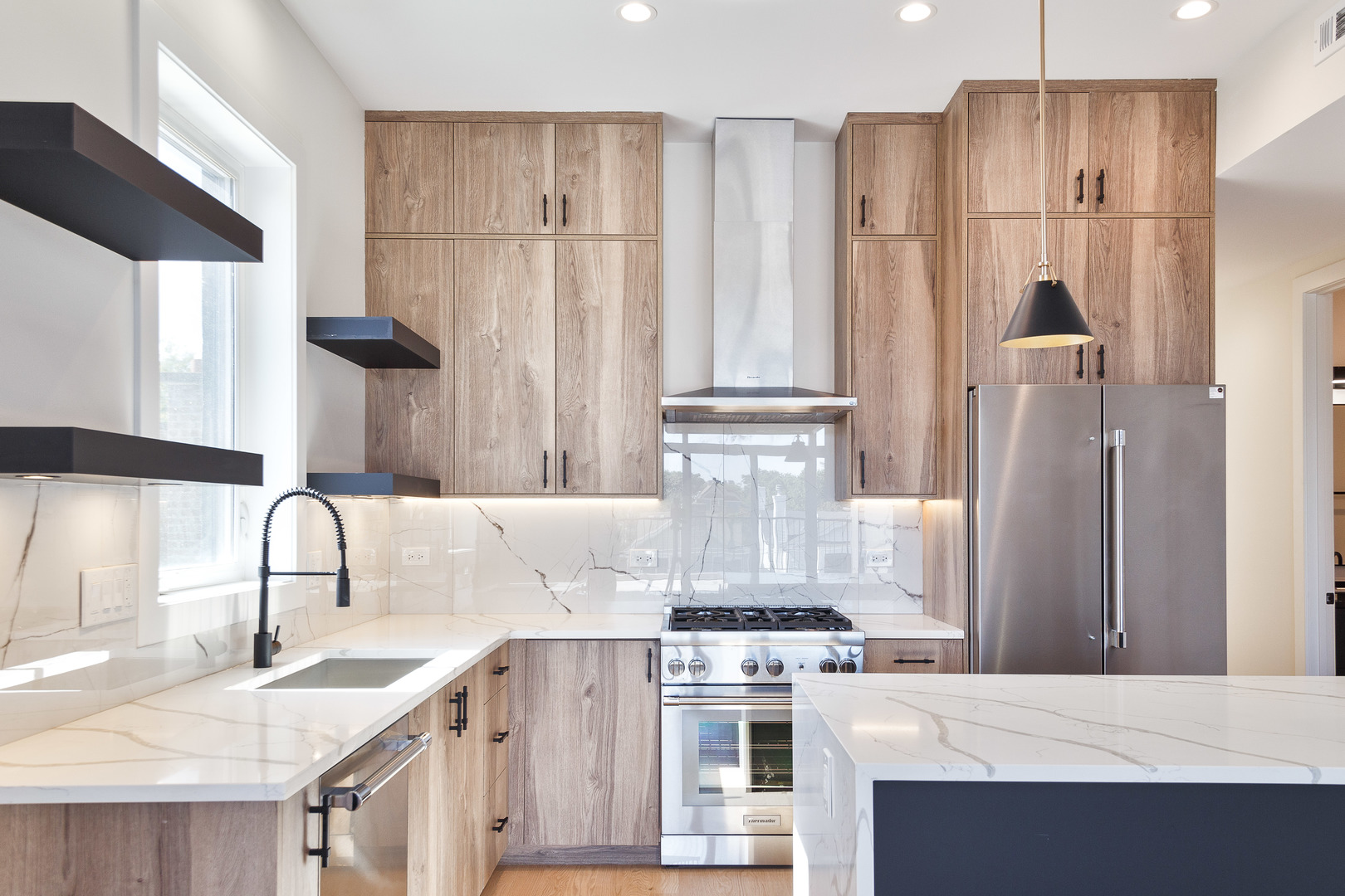 4119 N Ashland Avenue Unit: 3S
