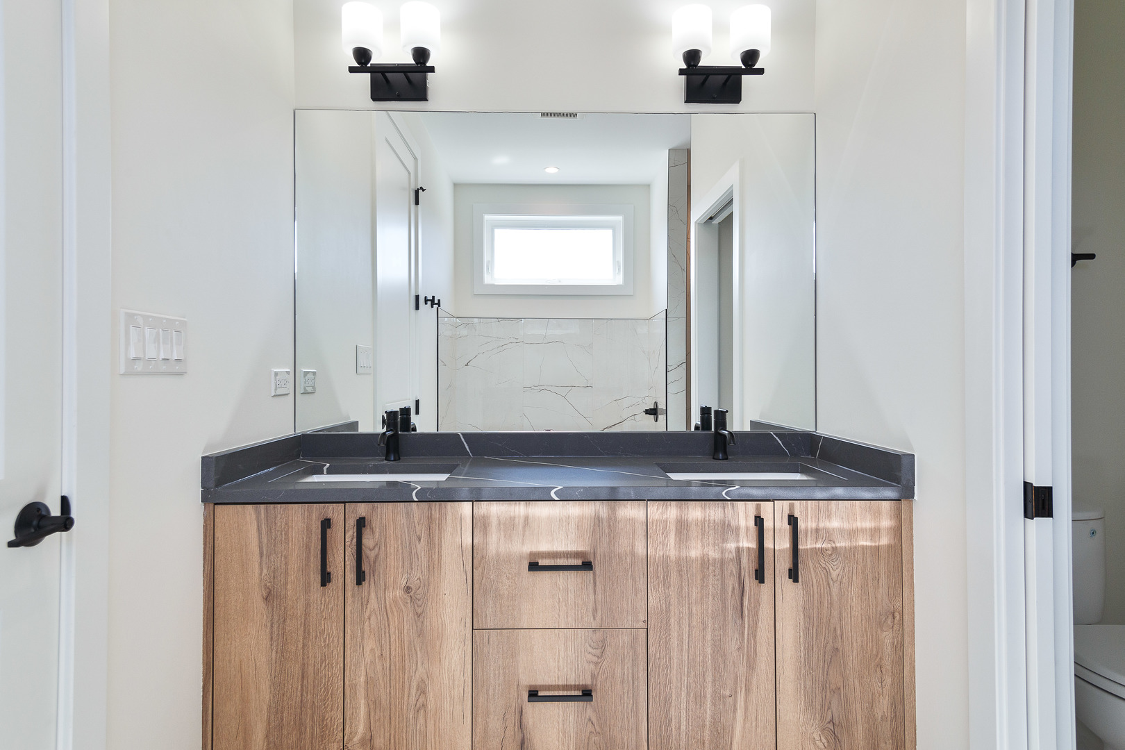 4119 N Ashland Avenue Unit: 3S