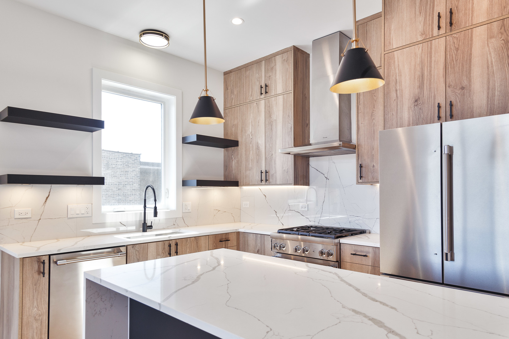 4119 N Ashland Avenue Unit: 3S