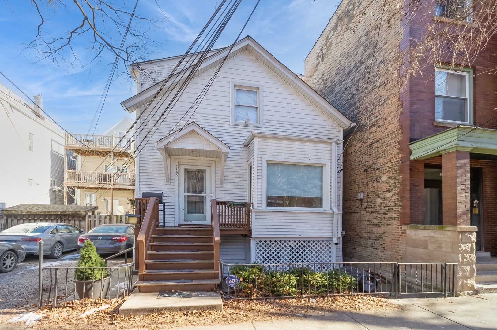 2743 N Seminary Avenue