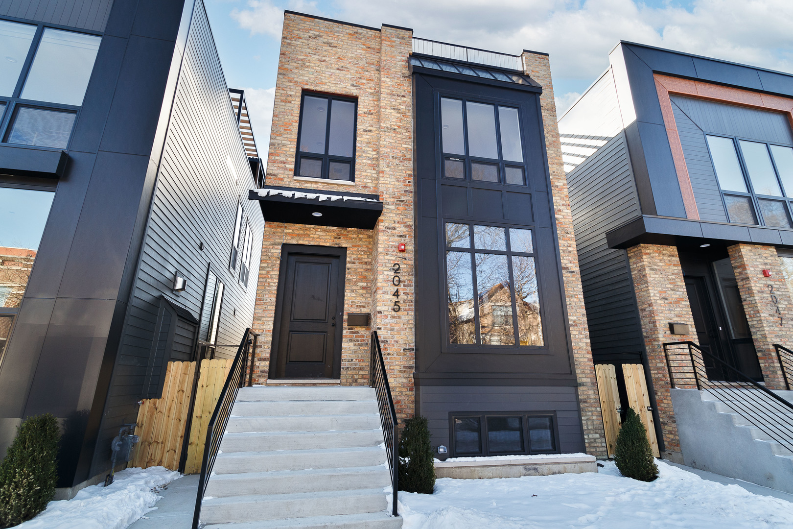 2045 W Race Avenue