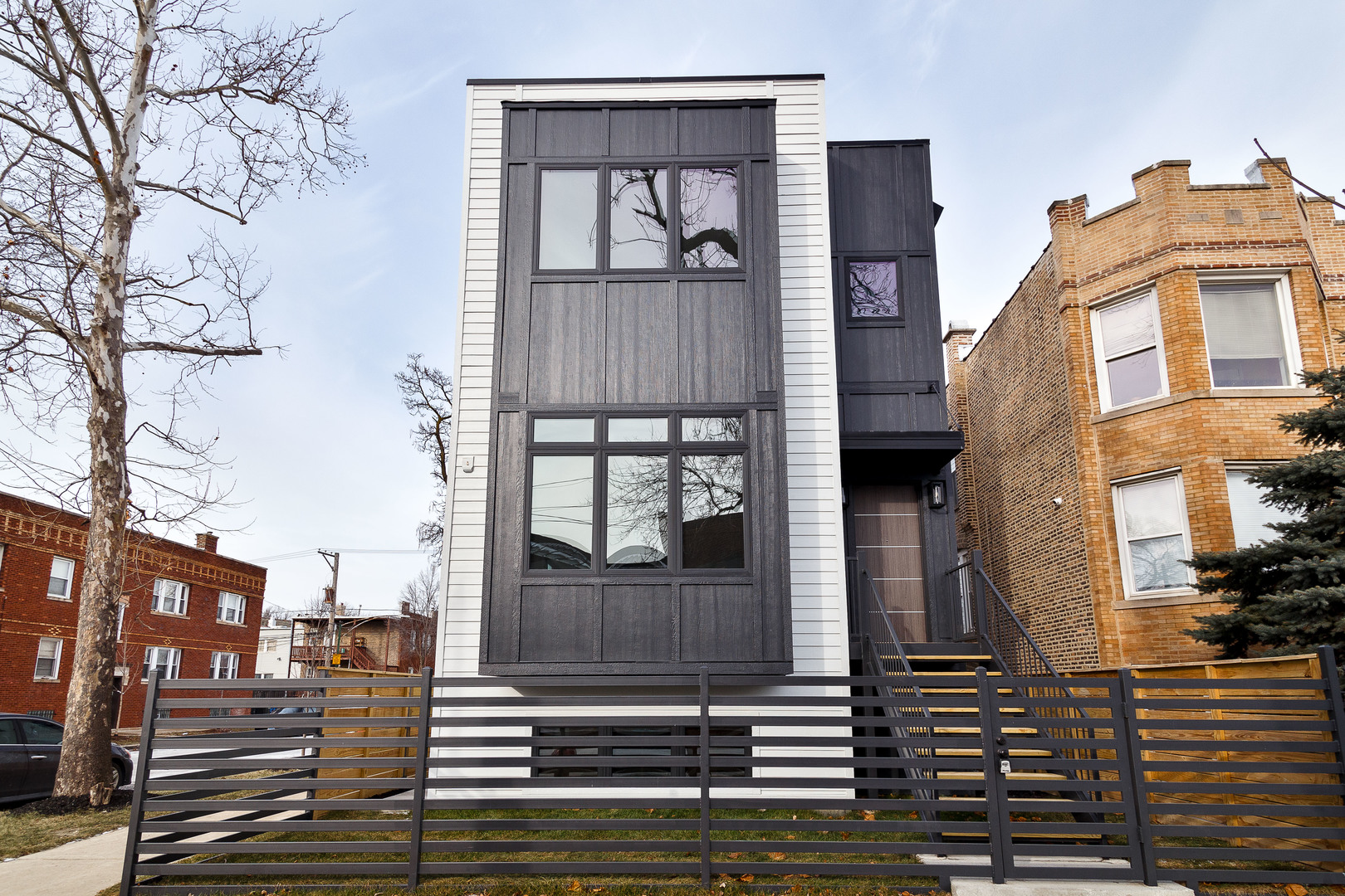 3454 W Potomac Avenue