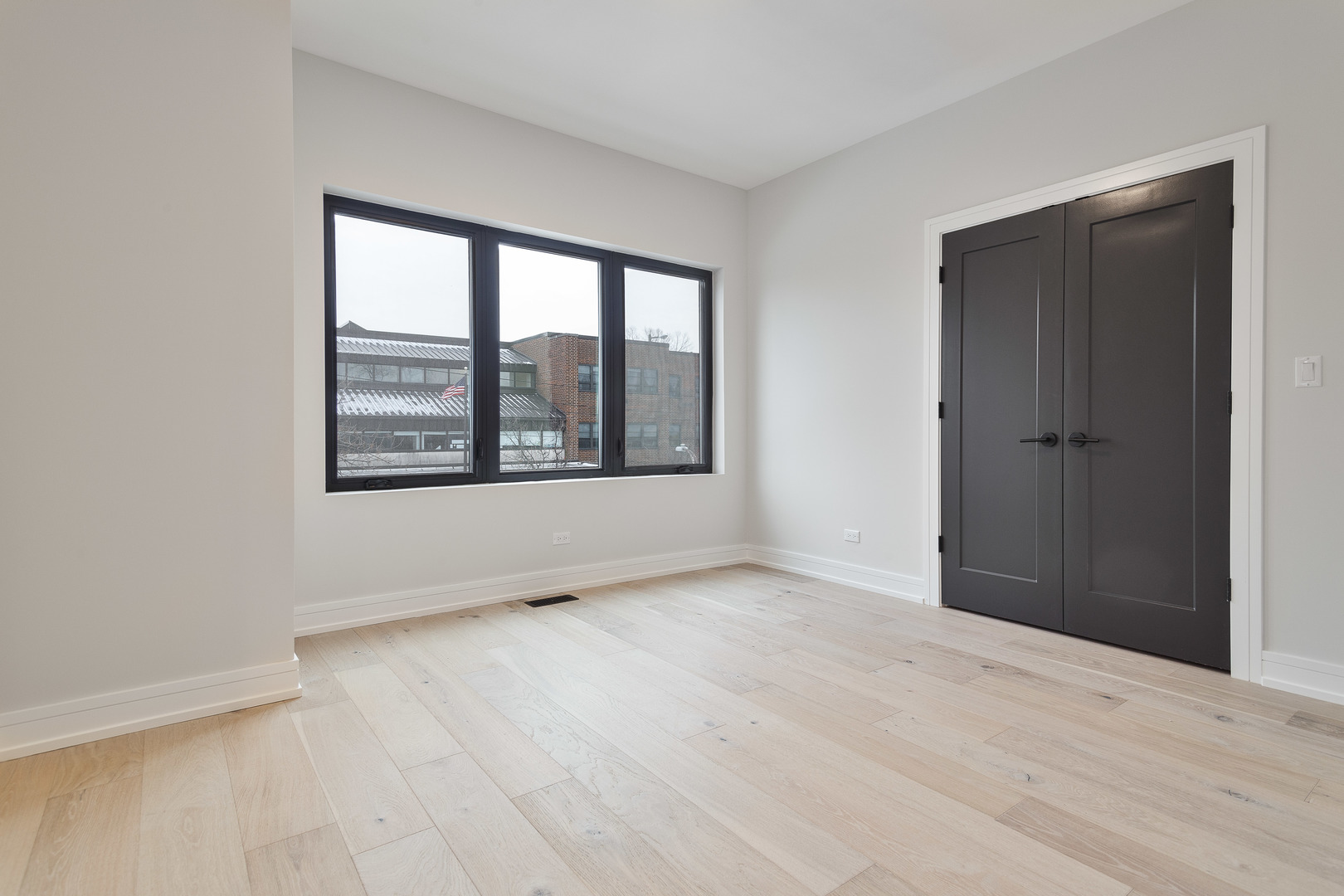 3454 W Potomac Avenue