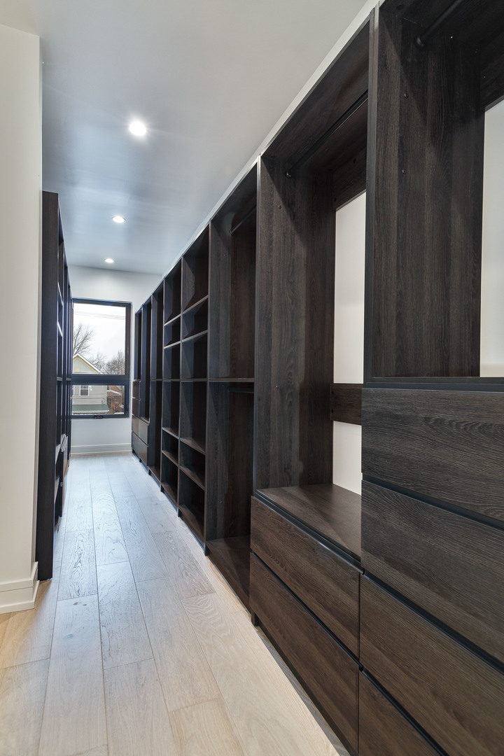 3454 W Potomac Avenue