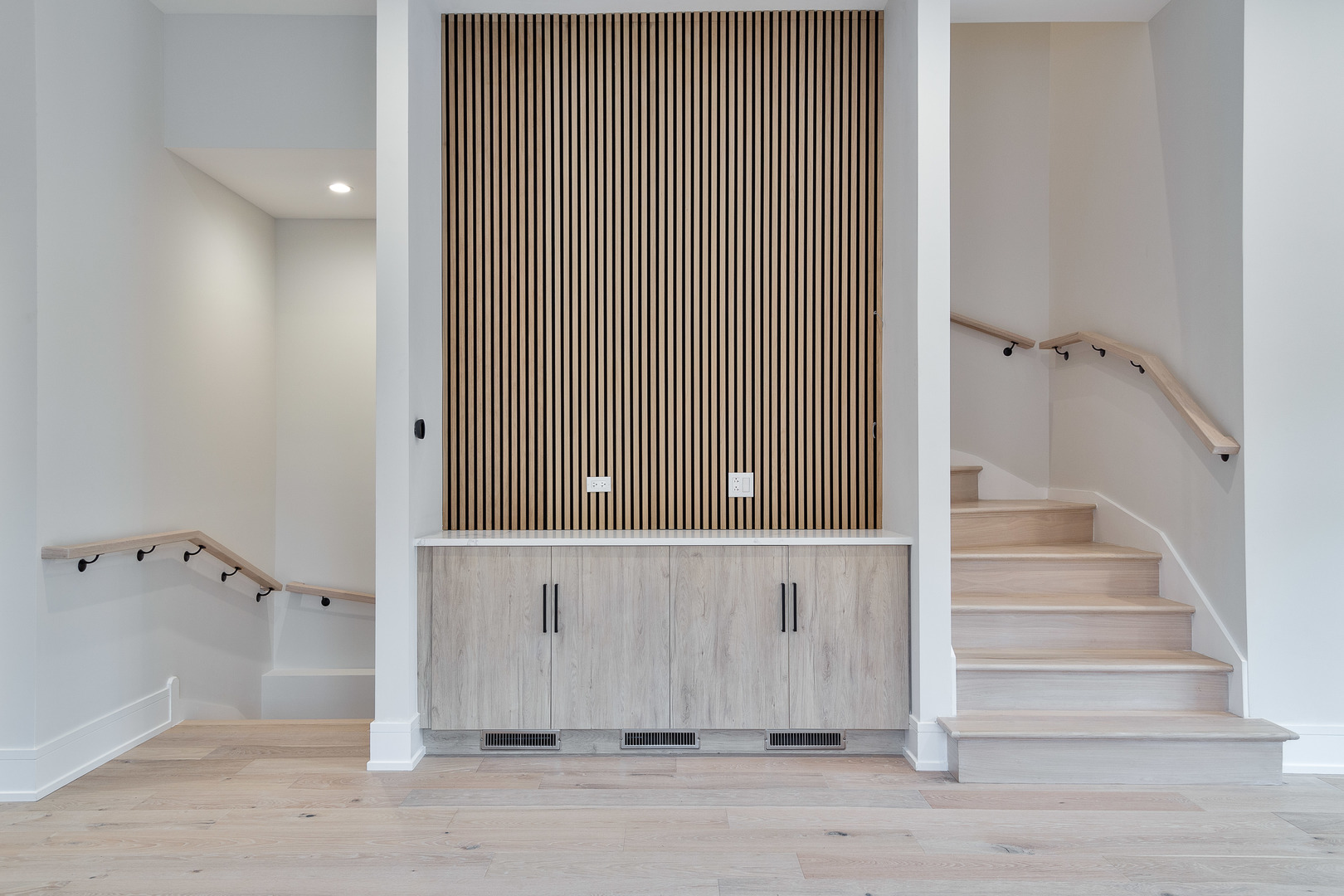 3454 W Potomac Avenue