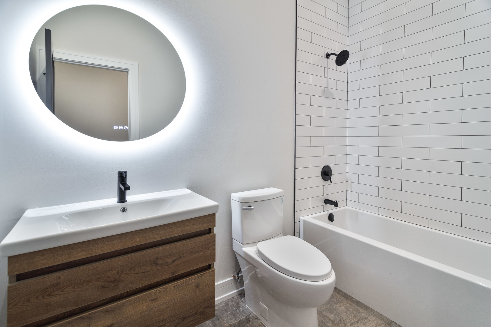 3454 W Potomac Avenue