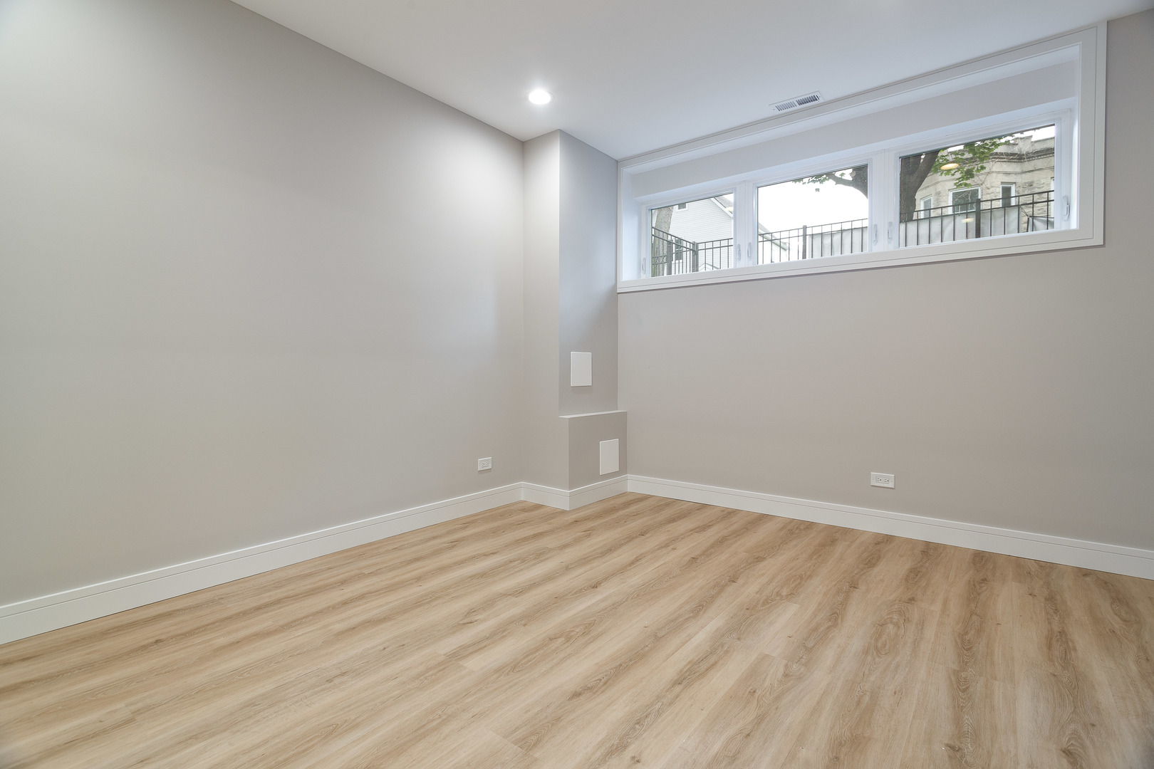 1739 N Whipple Street Unit: 1