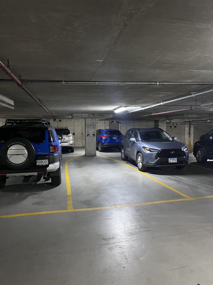 1212 N La Salle Drive Unit: P269