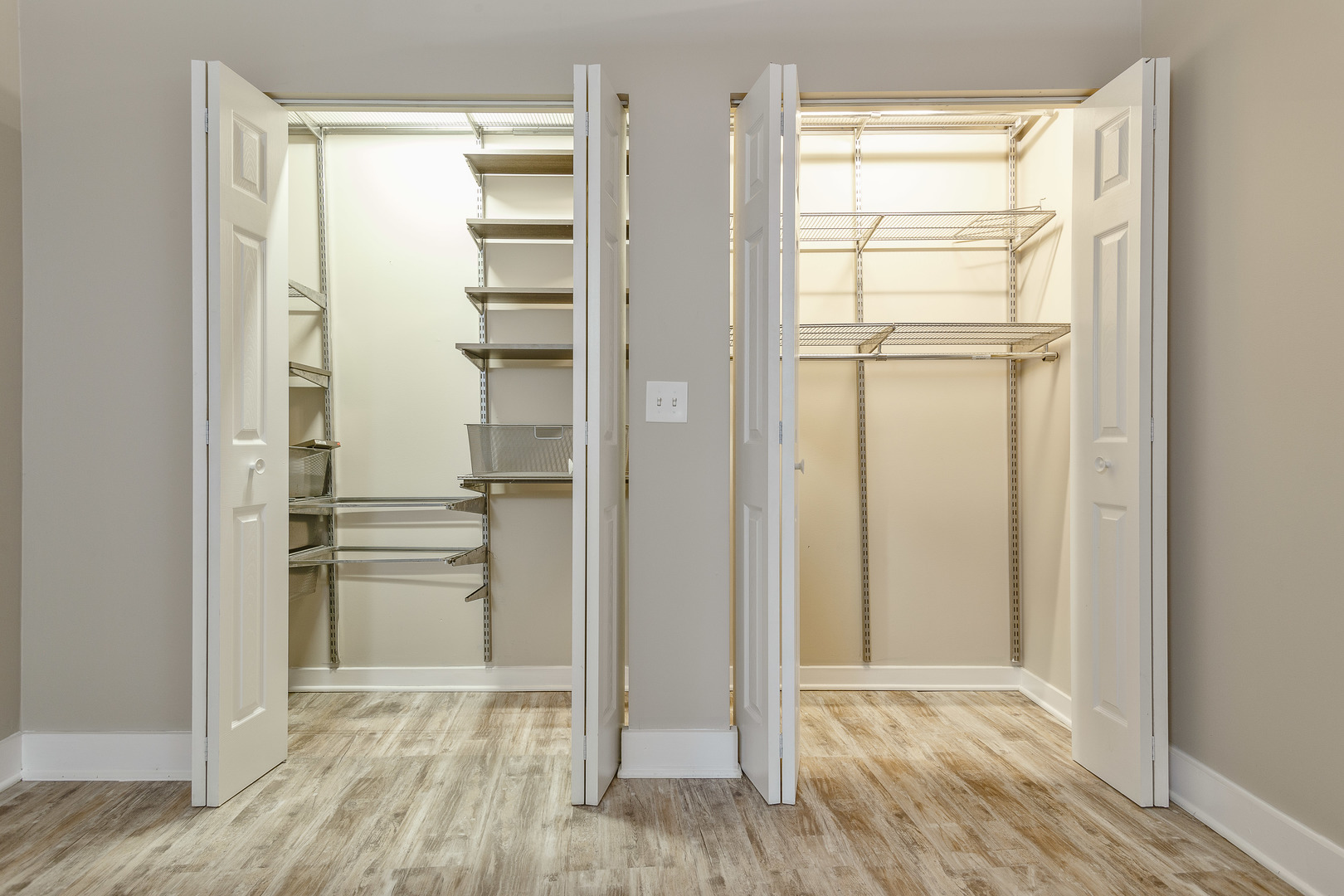 20 N State Street Unit: 807