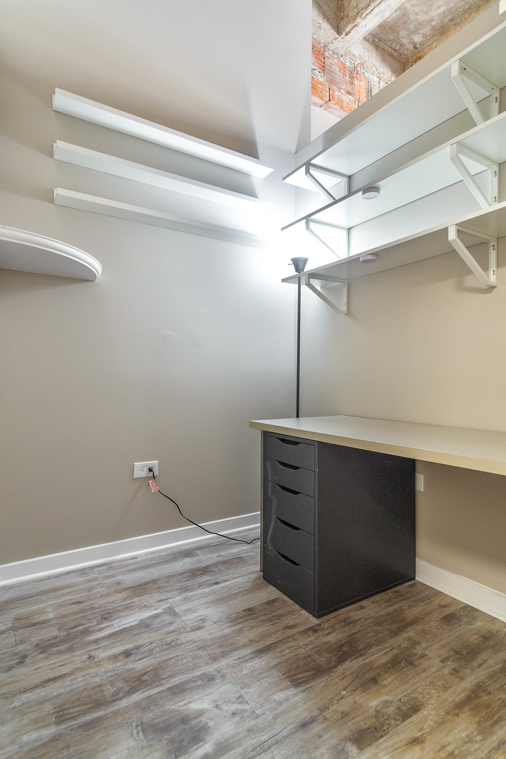 20 N State Street Unit: 807