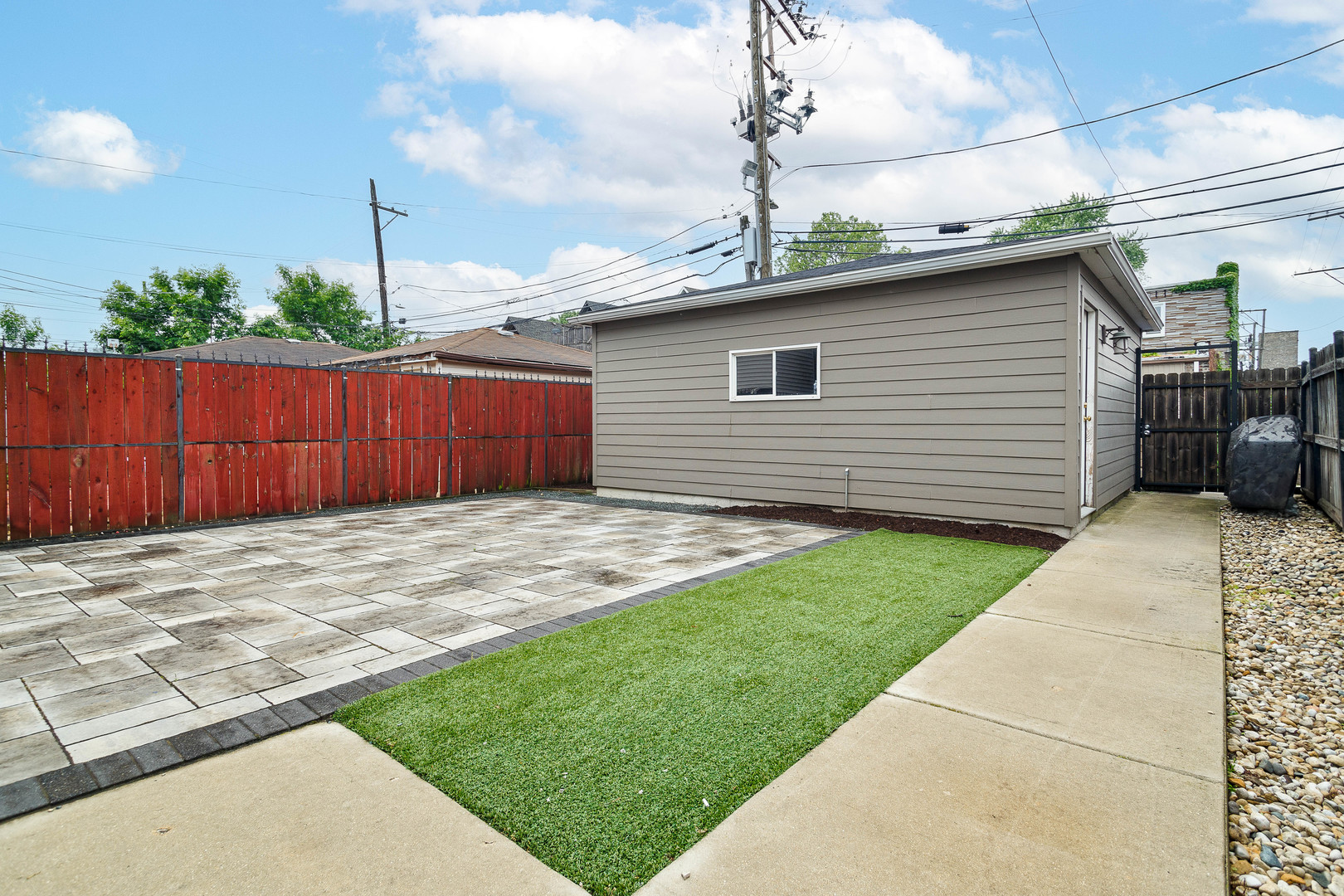 2342 N Hamlin Avenue
