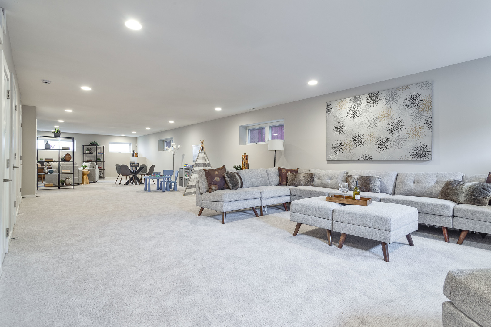 2342 N Hamlin Avenue